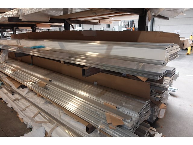 Inhoud rek - afbeelding 11 van  11