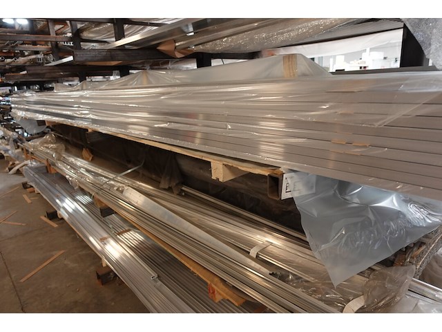 Inhoud rek - afbeelding 4 van  12