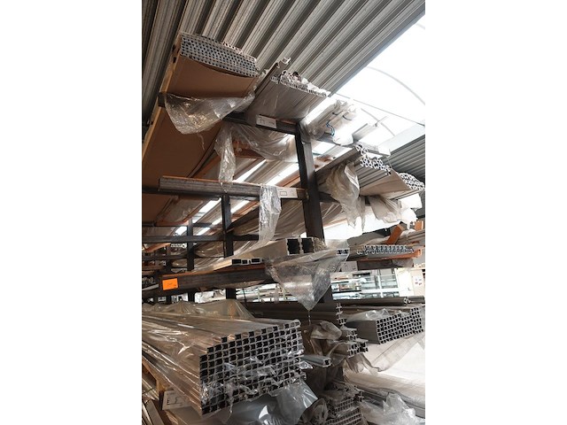 Inhoud rek - afbeelding 5 van  12