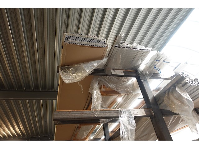 Inhoud rek - afbeelding 8 van  12