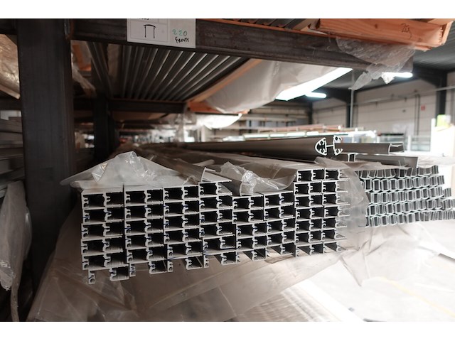 Inhoud rek - afbeelding 10 van  12