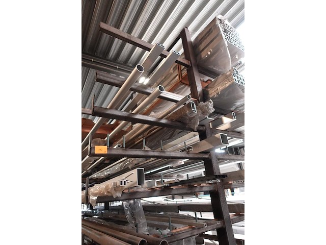 Inhoud rek - afbeelding 3 van  10