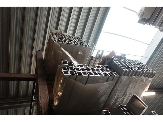 Inhoud rek - afbeelding 6 van  10