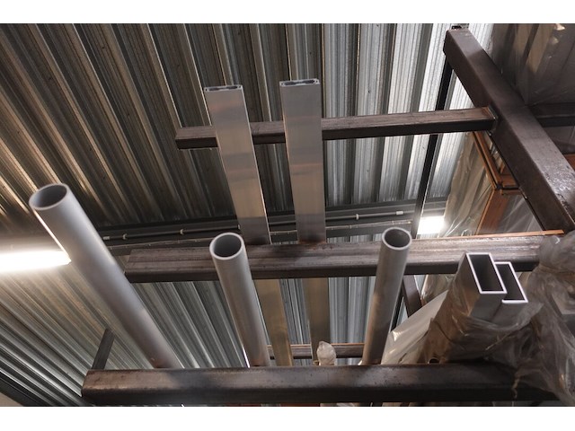 Inhoud rek - afbeelding 7 van  10