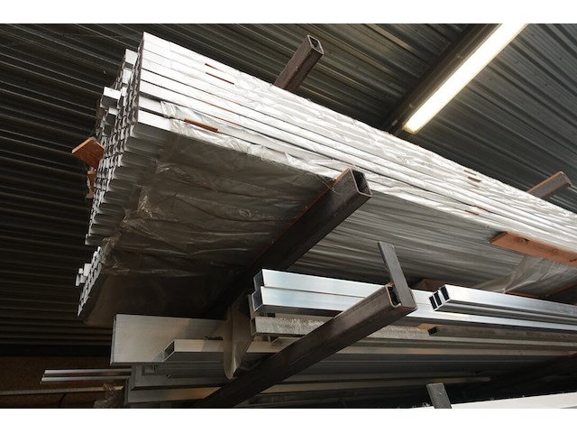 Inhoud rek - afbeelding 9 van  10