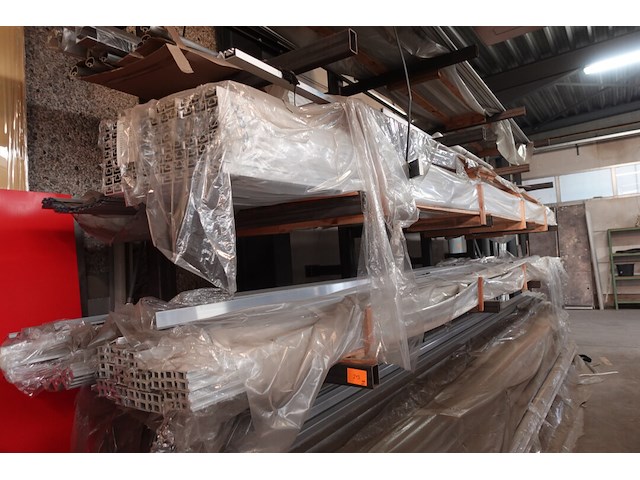 Inhoud rek - afbeelding 5 van  7