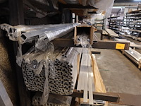 Inhoud rek - afbeelding 4 van  6