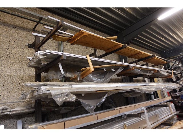 Inhoud rek - afbeelding 6 van  6