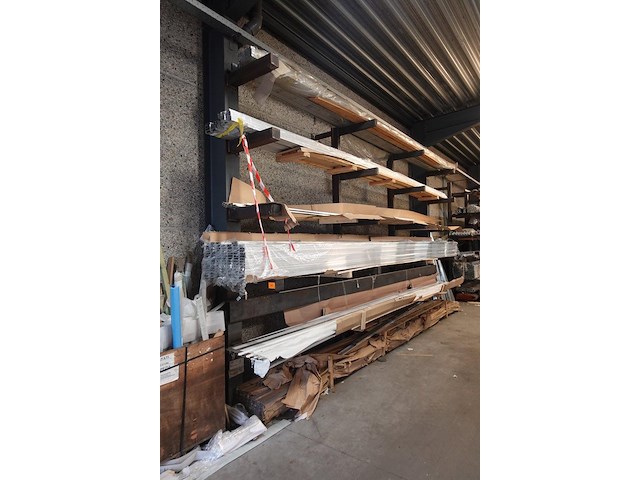 Inhoud rek - afbeelding 2 van  5