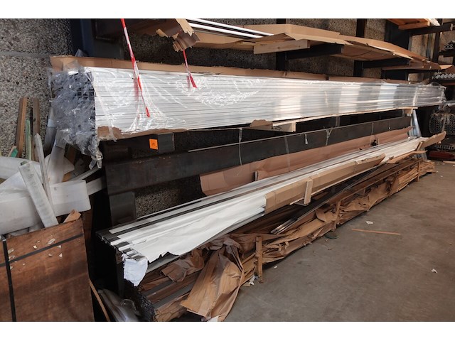 Inhoud rek - afbeelding 3 van  5