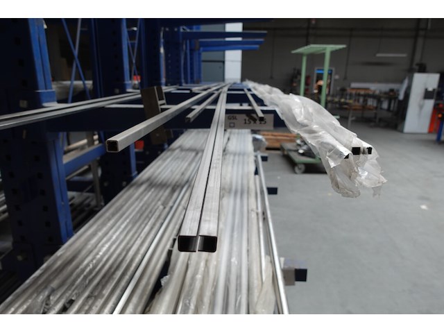 Inhoud rek - afbeelding 3 van  8