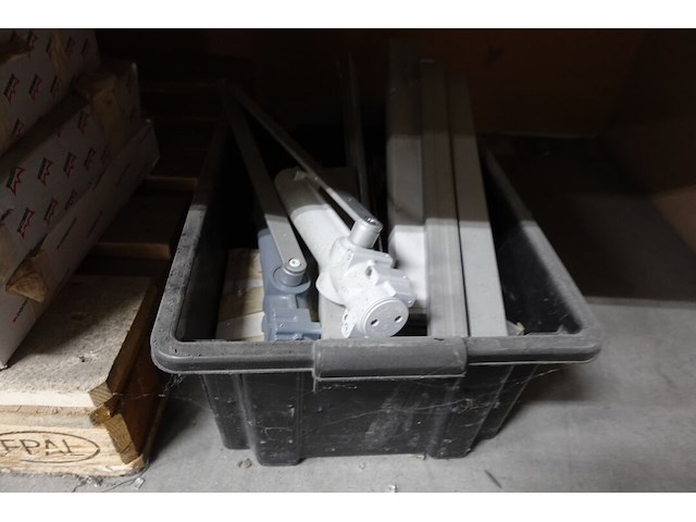 Inhoud rek - afbeelding 9 van  16