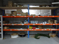 Inhoud rek - afbeelding 1 van  14