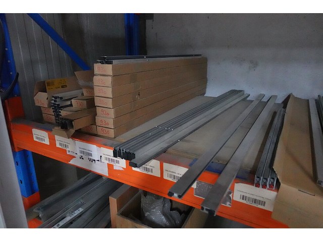 Inhoud rek - afbeelding 2 van  14