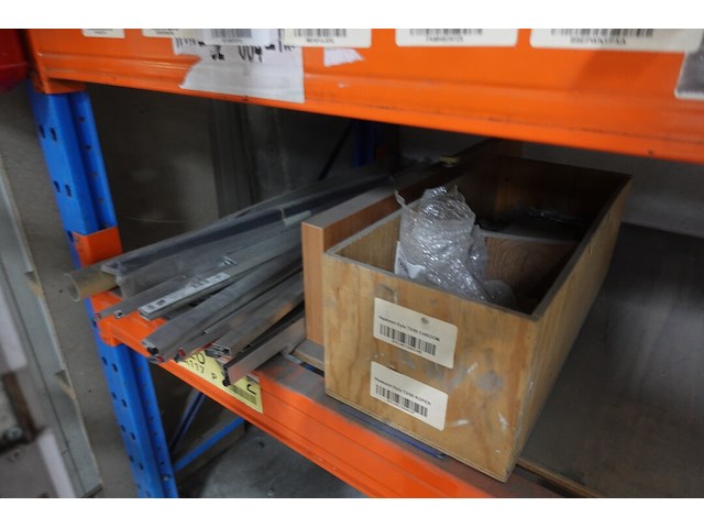 Inhoud rek - afbeelding 3 van  14