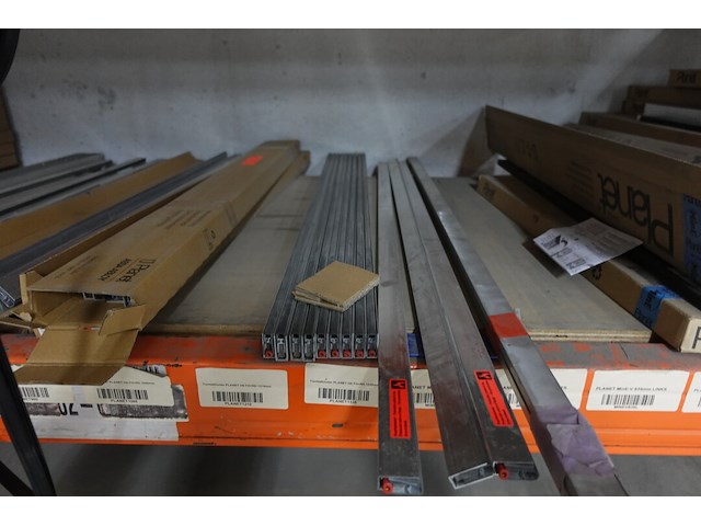 Inhoud rek - afbeelding 4 van  14