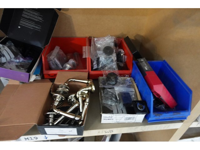 Inhoud rek - afbeelding 12 van  17