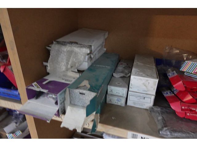 Inhoud rek - afbeelding 16 van  17