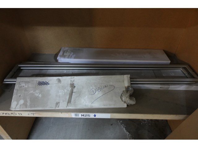 Inhoud rek - afbeelding 17 van  17