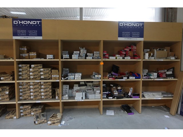 Inhoud rek - afbeelding 1 van  17