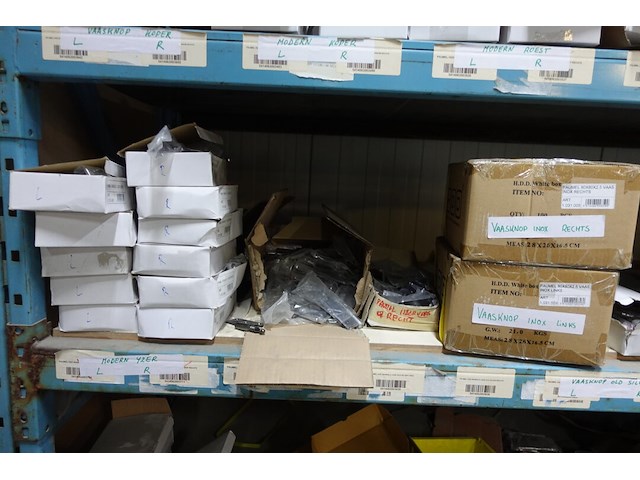 Inhoud rek - afbeelding 4 van  13