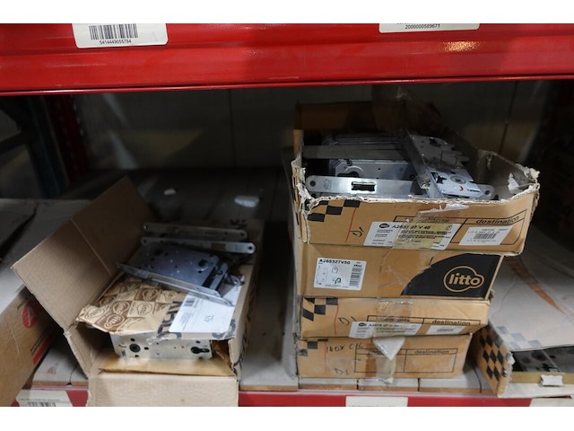 Inhoud rek - afbeelding 2 van  11