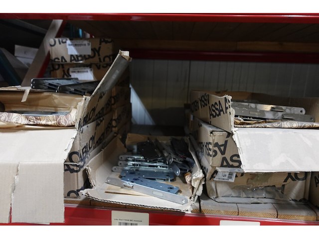 Inhoud rek - afbeelding 3 van  11