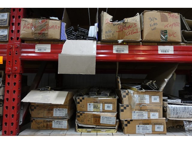 Inhoud rek - afbeelding 5 van  11