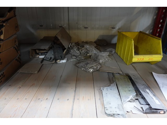 Inhoud rek - afbeelding 9 van  11