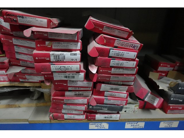 Inhoud rek - afbeelding 10 van  11