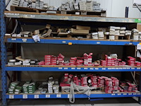 Inhoud rek - afbeelding 1 van  11