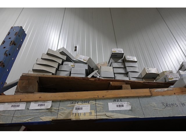 Inhoud rek - afbeelding 5 van  11