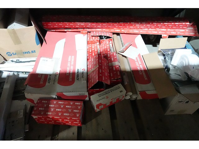 Inhoud rek - afbeelding 7 van  17