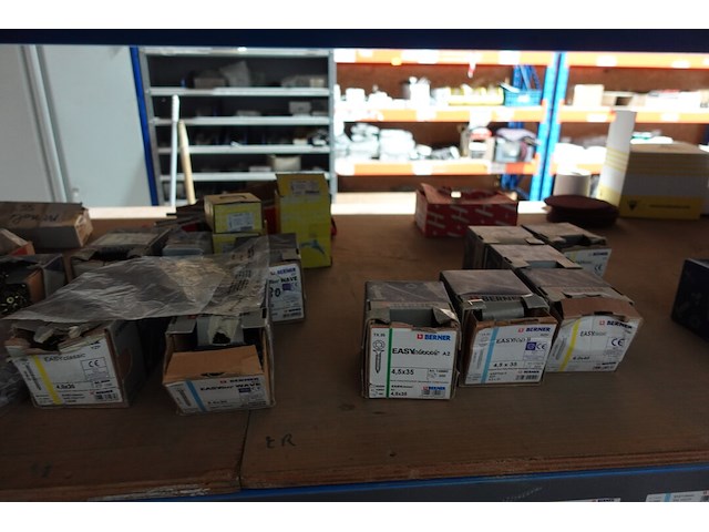 Inhoud rek - afbeelding 13 van  29