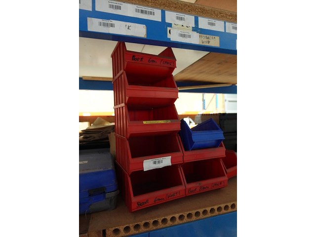 Inhoud rek - afbeelding 17 van  29