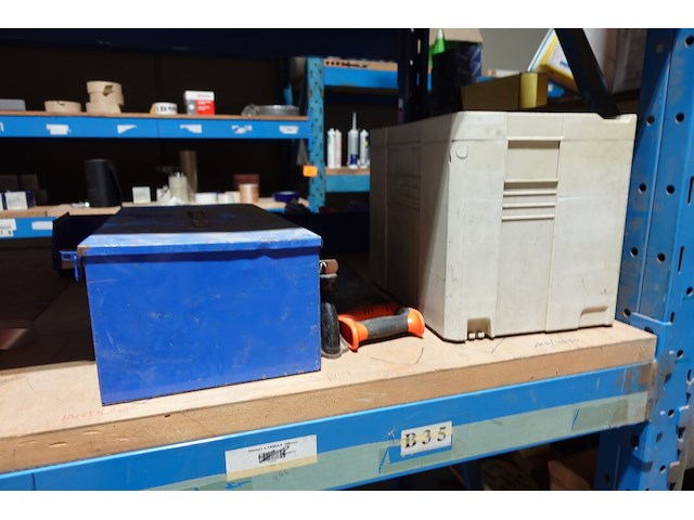 Inhoud rek - afbeelding 21 van  29