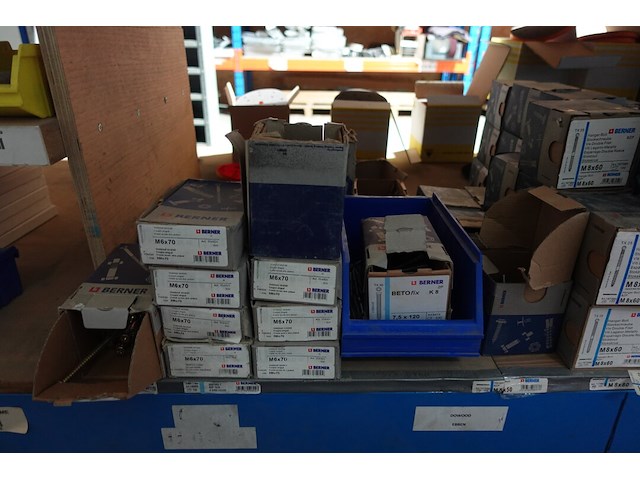 Inhoud rek - afbeelding 4 van  29