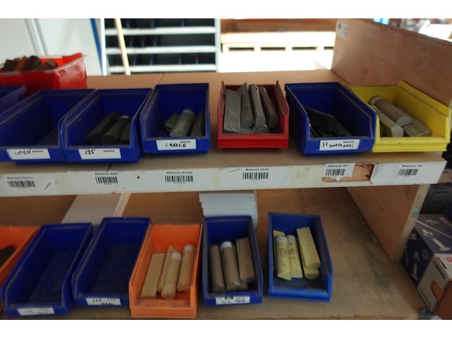 Inhoud rek - afbeelding 5 van  29