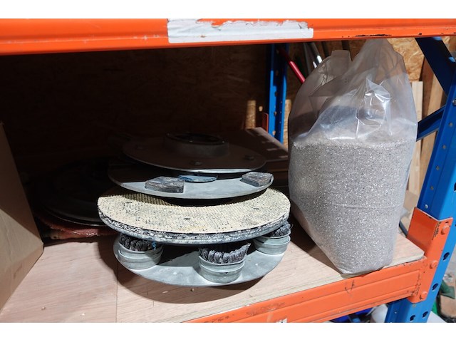 Inhoud rek - afbeelding 14 van  17