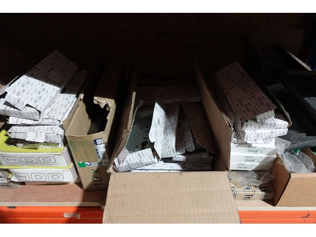 Inhoud rek - afbeelding 10 van  14