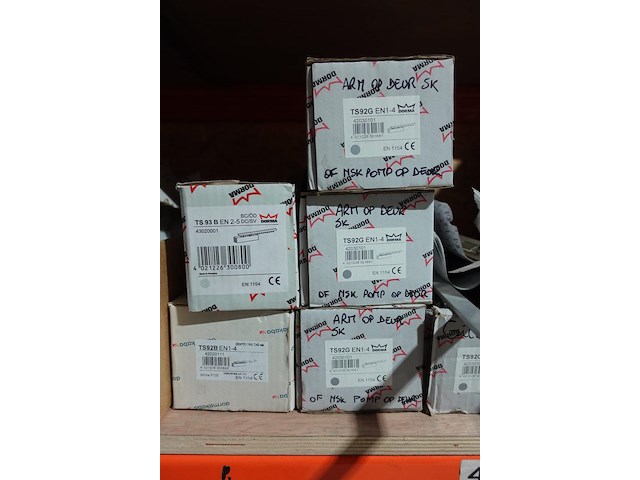 Inhoud rek - afbeelding 13 van  14