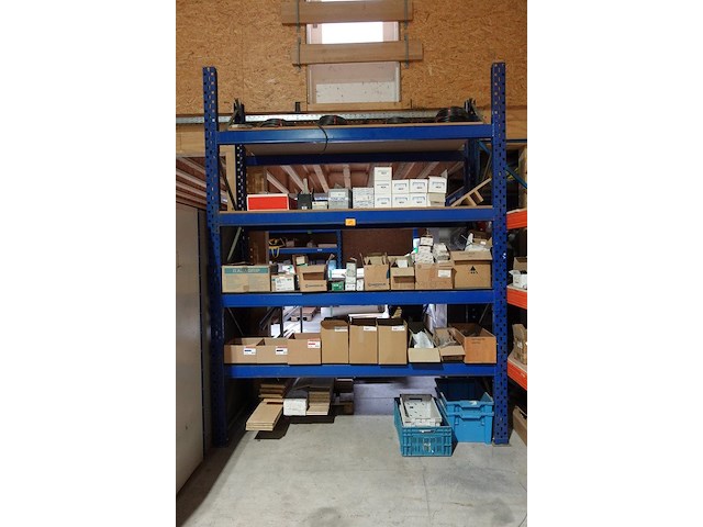 Inhoud rek - afbeelding 1 van  9