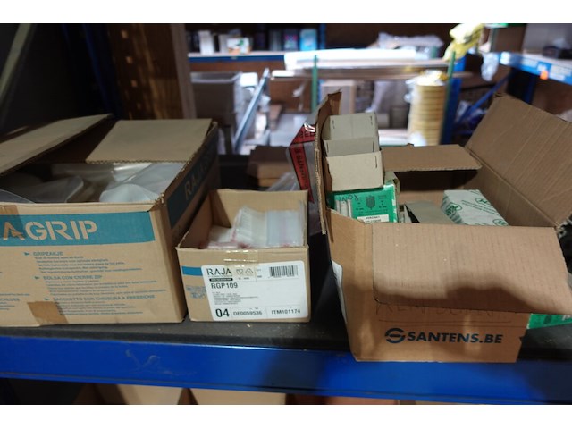 Inhoud rek - afbeelding 8 van  9