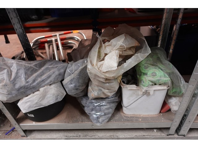 Inhoud rek - afbeelding 5 van  22