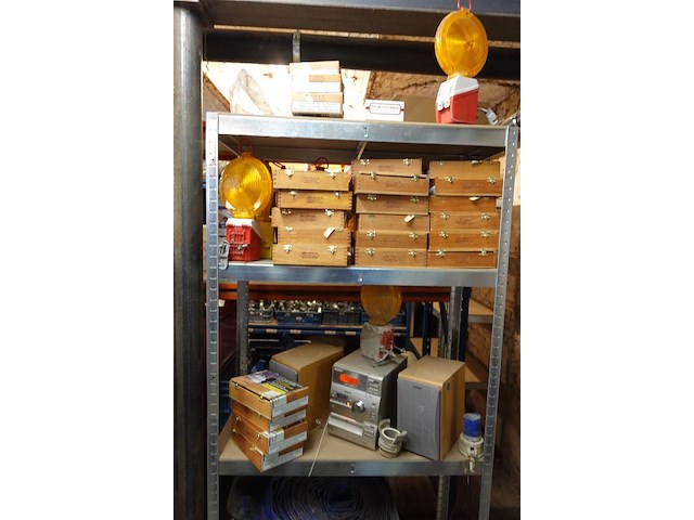 Inhoud rek - afbeelding 11 van  22