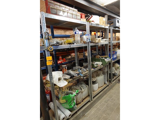 Inhoud rek - afbeelding 1 van  22