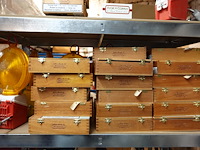 Inhoud rek - afbeelding 14 van  22