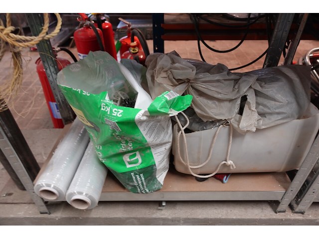 Inhoud rek - afbeelding 12 van  22