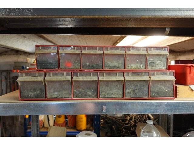 Inhoud rek - afbeelding 18 van  22