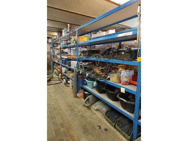 Inhoud rek - afbeelding 1 van  40